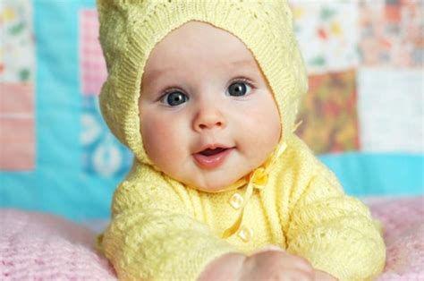 A Picture Of A Cute Baby Cute Baby Images That Will Tug Your