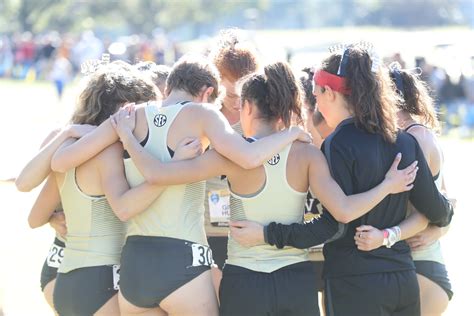 Cross Country And Track Ink Athletes For 2018 19 Season Vanderbilt