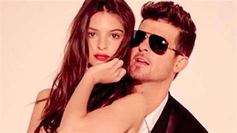 Emily Ratajkowski Claims She Was Groped By Robin Thicke During Blurred Lines Video Shoot U