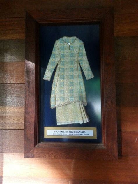 See more ideas about baju kurung, sewing, sewing patterns. Baju Melayu Teluk Belanga Johor - BAJUKU