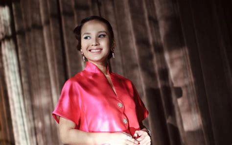 Artikel nama bayi ini berisi kumpulan 108 nama bayi perempuan cina beserta artinya. "Walaupun saya orang Cina, tapi tak fasih bahasa Mandarin ...