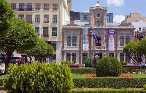 Las instalaciones y servicios incluyen sala de desayunos, mini club, acceso a internet inalámbrico, sala de reuniones, ascensor, aparcamiento y recepción las 24 horas. Desde un lugar de #Albacete....Feliz día de Castilla la ...
