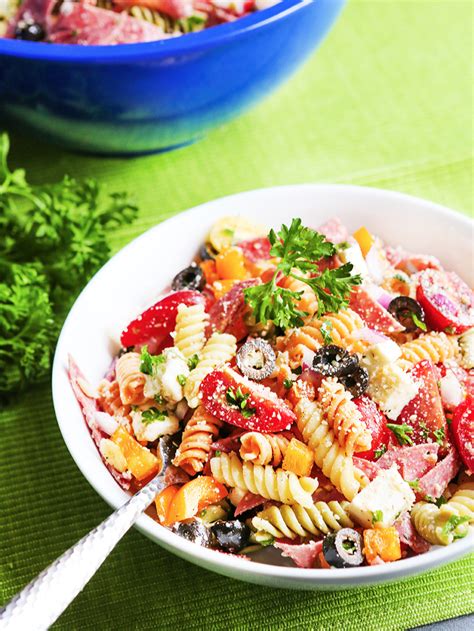 This zesty italian salad is a delicious cold salad that does not lack in flavor! Best Italian Pasta Salad Recipe - VIDEO