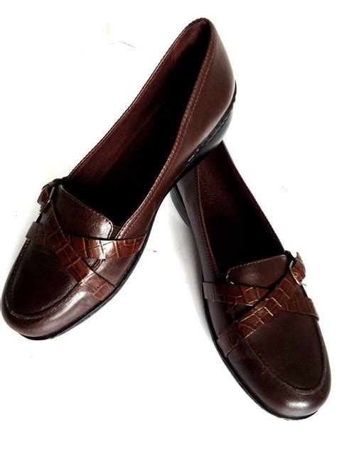 Clarks Womens Brown Leather Slip On Close Toe Flats Causal Loafer Shoes