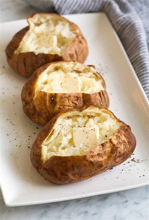 How long to bake potatoes at 375. How Long to Bake Potatoes? & How to Bake Potatoes easily ...