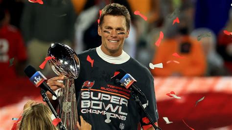 Daughter Of Lombardi Trophy Designer Wants Tom Brady To Apologize Complex