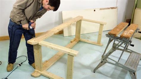Fans Woodking Knowing How To Build A Sturdy Workbench