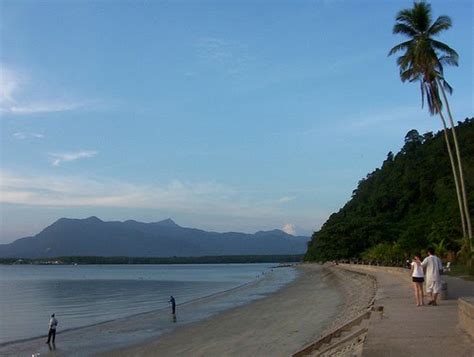 Selain itu, kondisi pantai sangat bersih dan sudah ditunjang sejumlah fasilitas. Penang KSR Team: 22August2010 Kedah - Pantai Merdeka (Story)