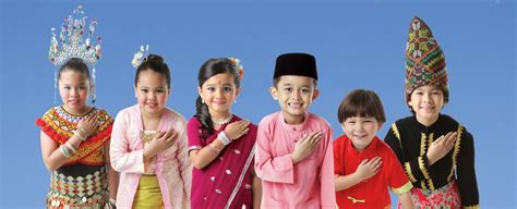 Arus globalisasi telah menyebabkan pelbagai budaya warisan rakyat malaysia semakin terhakis. P.Kamalanathan | Blog: Perpaduan Asas Negara Malaysia