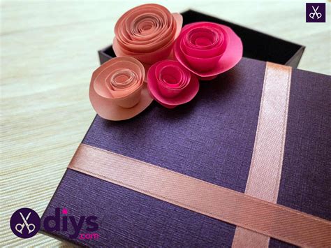 How To Decorate A T Box With Paper Flowers