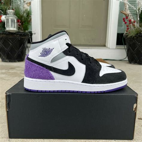 Giày Nữ Air Jordan 1 Mid Se Varsity Purple Gs Bq6931 105 Sneaker