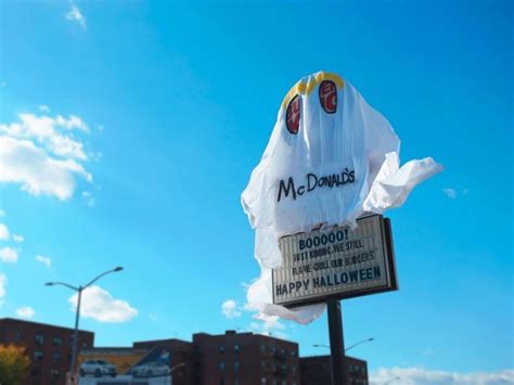 Burger King Dressed Up For Halloween At Mcdonald S Pikabu Monster