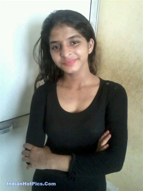 Mast Boobs Wali Desi Muslim College Girl Nude Selfies
