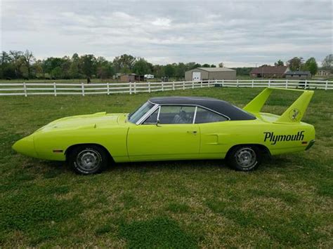 At the height of the american auto industry's muscle car war, there was one that literally stood above all others — the plymouth superbird. 1970 Plymouth Superbird for Sale | ClassicCars.com | CC-887193