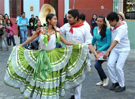 Dancing Partners Oaxaca Mexico Traditional Mexican Dress Oaxaca