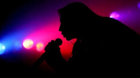 7 Rekomendasi Lagu Indonesia Yang Enak Untuk Karaoke Passiontoprofit