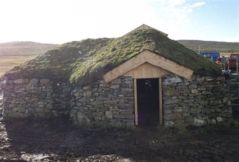 The viking longhouse was big enough so whole families could live together in them. Viking Longhouse Reconstructed | Shetland Amenity Trust