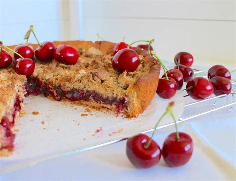 La tarte aux cerises relookée en crumble sans gluten avec Thermomix