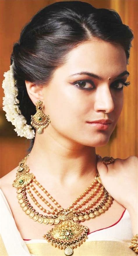 Browse from 100+ reception hairstyles trending now. 15 Inspirations of Indian Wedding Reception Hairstyles