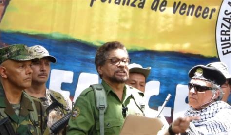 En la carta cepeda y leya expresan a santrich su preocupación en momentos en que usted cepeda y leya afirman que santrich sigue siendo usted un arquitecto central de la paz nacional y. Tarde o temprano Iván Márquez y Santrich caerán vivos o ...