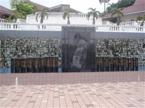 First time visiting this memorial and because it is so big, i couldn't find the exit but i had fun. Borneotip: Tunku Abdul Rahman Putra Memorial
