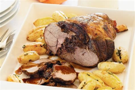 Palm sunday, the sunday before easter, commemorates jesus' triumphal entry into jerusalem, an event mentioned in all four canonical gospels catholic online shopping offers a variety of easter gifts & easter treats for all ages! Easter Sunday roast (image 1 of 7) - www.taste.com.au