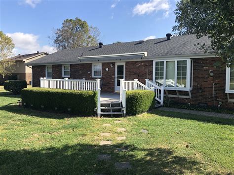 Three Bedroom, Two Bath Brick Home | Kurtz Auction & Realty Co.
