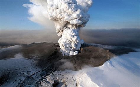 Laki Volcano Eruption Iceland •