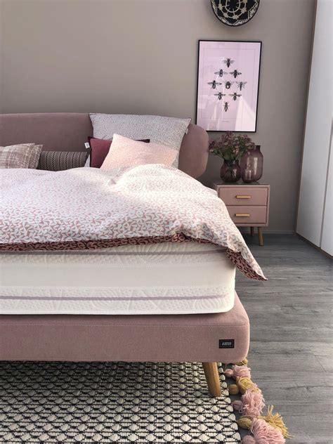 Direktan prenos, kao i do sada, bice prikazan na velikom ekranu u našem lokalu kladionice pinn bet ub. Pin auf Schlafzimmer