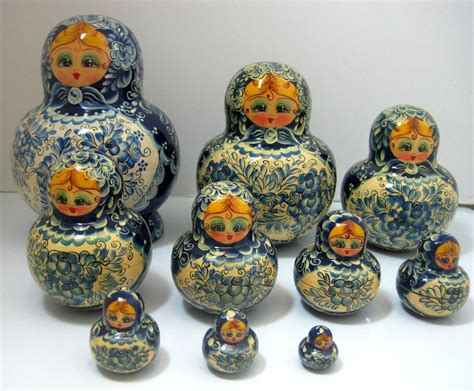 Russian Matryoshka Nesting Dolls Signed Hand Painted 10 Total 1999 Nesting Dolls Hand Painted
