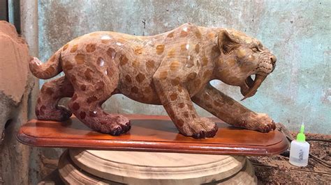 Sculpture Of A Saber Toothed Leopard Tuan Wood Carvings Youtube