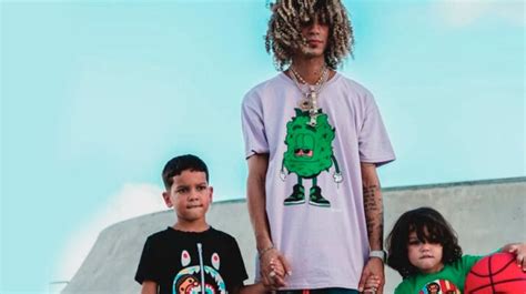 jon z lanza el video musical de dunks junto a sus hijos jonziel and jeshua dmh magazine®