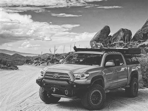 Photos Of Tacomas With Bed Rack Mounted Hard Shell Roof Top Tents