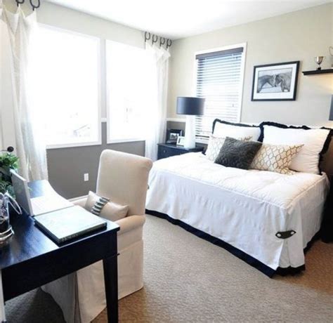 Of all the rooms in my house the second bedroom has been the hardest to resolve. Small Home Office Guest Room Ideas 1000 Ideas About Guest ...