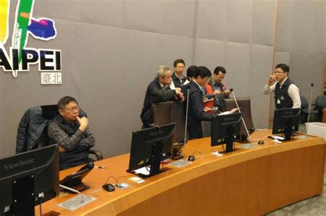 Stream 新聞聽尉遲》國道車禍 阿羅哈：事故車紀錄良好 by 中時電子報 online radio from desktop or your mobile device. 國道5車禍 柯文哲：二殯成立緊急中心-風傳媒