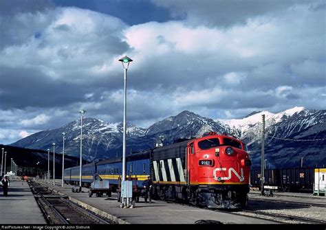 Railpicturesnet Photo Cn 9161 Canadian National Railway Emd F7a At