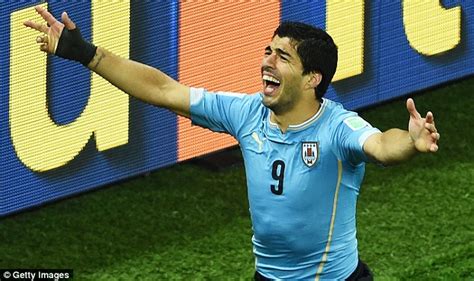 Uruguay 2 1 England Luis Suarez Double Wins It For Uruguay After Wayne
