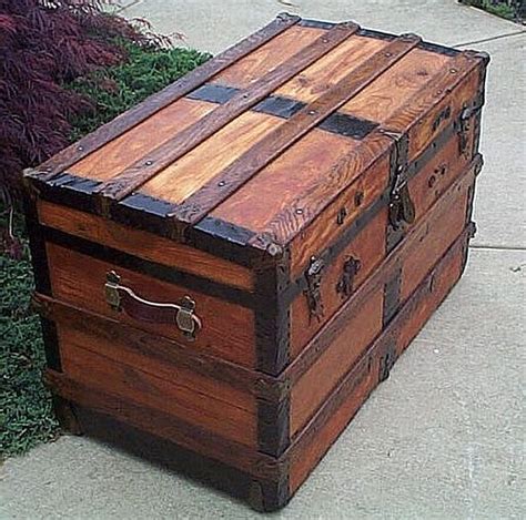 I Would Love An Old Sea Chest Trunks And Chests Pinterest