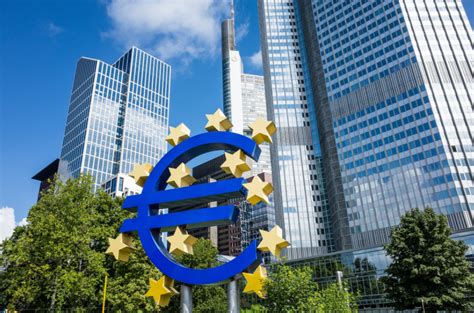 The euro istoxx banks gr decrement 50 series 2 index replicates an investment in the euro stoxx banks index (eur gross return) with a decrement of 50 index points per annum, accruing on a daily basis. EURO STOXX BANKS PRICE INDEX | Tech Charts