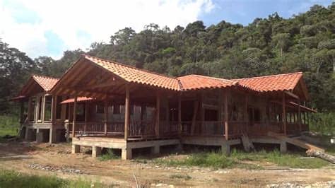 Comenzó como vendedor de casas prefabricadas hasta que armó su empresa. casas prefabricadas en medellin colombia - YouTube