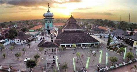 · dalam pendidikan, ekonomi ,persatuan dan badan sosial yang ditubuhkan. SEJARAH AWAL BERDIRI, KEHIDUPAN POLITIK, SOSIAL BUDAYA ...