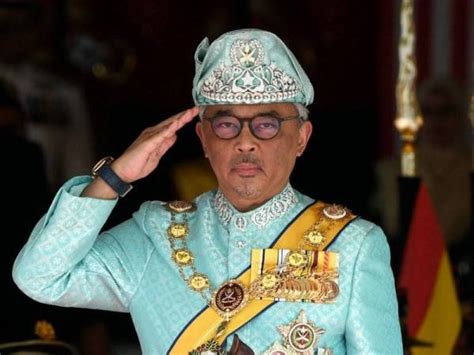Sultan johor sultan ibrahim sultan iskandar mengaminkan doa di makam almarhum sultan iskandar. Misi diplomatik ucap tahniah sempena Hari Keputeraan Yang ...