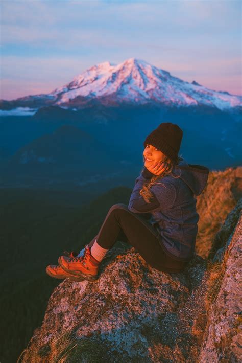 What To Wear Hiking In Fall The Wandering Queen