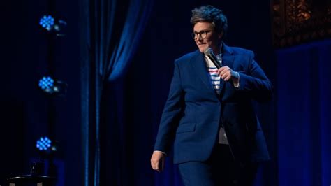 Hannah Gadsby Announces Trans Inclusive Netflix Comedy Showcase With New Multi Title Deal