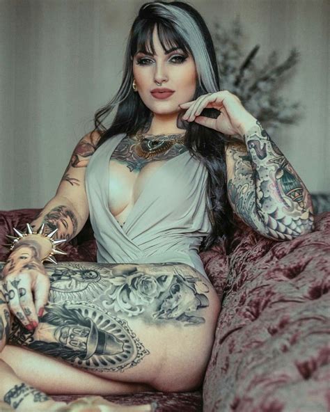 beautiful tattooed girls and women daily pictures for your inspiration girl tattoos tattoed