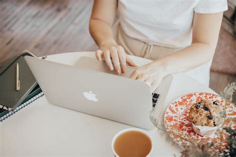 What To Do in the Last Two Months of College to Set Up a Job (With