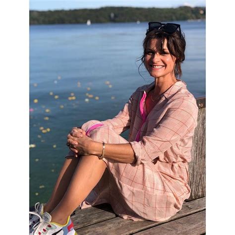 Marlene lufen kritisiert die maßnahmen auf instagram (31.01.2020). Marlene Lufen (@marlenelufen) • Instagram-Fotos und ...