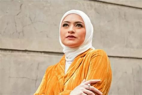 5 Artis Janda Kaya Raya Di Indonesia Terbaru Ada Nathalie Holscher