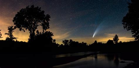 Comet Neowise Is Streaking Past The Sky Tonight When And How To