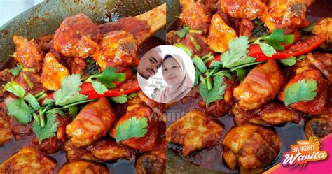 Masukkan santan, masak sambil diaduk sampai kuah mengental dan bumbu meresap. Resepi AYAM MASAK MERAH Simple, Tak Letak Santan Atau Susu ...